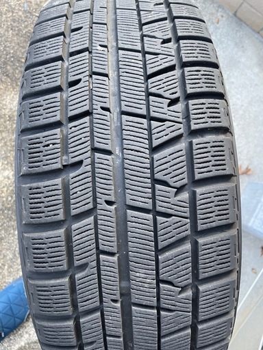 スタッドレスタイヤ　ヴェゼル　215/60R16