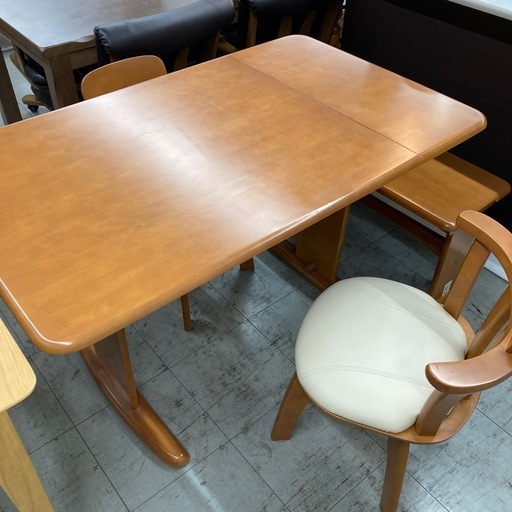 バタフライ式ダイニング4点セット