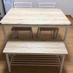 ダイニングテーブルセットの画像