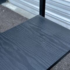 店頭引き渡し 中古 ラック付きデスク パソコンデスク 机 ブラック 家具の画像