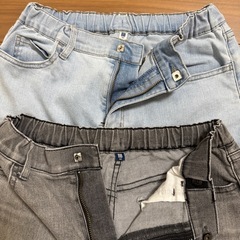 ユニクロジーンズ2本セットの画像