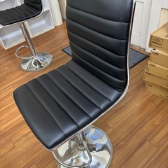 カウンターテーブル　イス✖️2
の画像