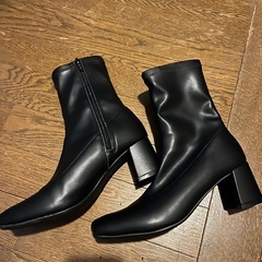 GU ウルトラストレッチヒールブーツ　Lの画像