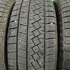 極上品 195/65R15 2022年製造 9分山 ピレリ  ICE ZERO 4本の画像