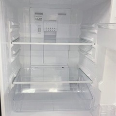 (送料無料) 2020年 極美品 冷蔵庫 137L シャープ 霜取り不要 おしゃれなブラックカラー ⑨の画像