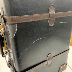 【ジモティー割引で最大15％OFF⭐️】鍵なし　キャリーケース 黒の画像