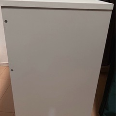 引き出し
付き机 白の画像