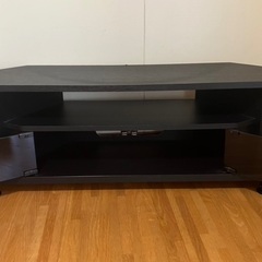 キャスター付きで移動がラクラク★ガラス扉テレビ台の画像