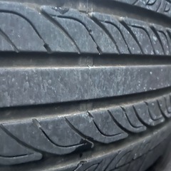 225/50/18 タイヤ4本　バリ溝の画像