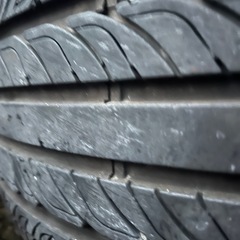 225/50/18 タイヤ4本　バリ溝の画像