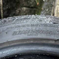 225/50/18 タイヤ4本　バリ溝の画像