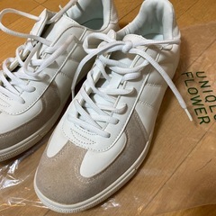 absolute777スニーカーの画像