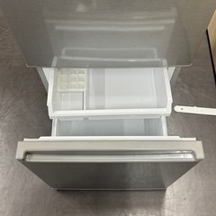 A1762🌟配達♻️設置可能‼️2019年製AQUA 168L 2ドア冷蔵庫AQR-E17J🌟動作確認済⭕️保証付き✅の画像