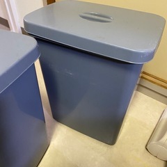 2段ゴミ箱の画像