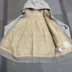 UNIQLO キッズパーカーの画像
