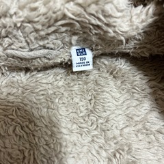 UNIQLO キッズパーカーの画像