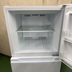 221 ヤマダセレクト　中型冷蔵庫　236L 200L強　小型　一人暮らし　同棲の画像