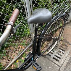 リサイクルショップどりーむ鹿大前店　No523自転車　黒　カゴ付き　LEDライト　鍵なし　ギアの切り替え可能の画像