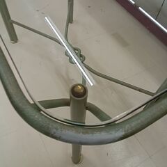 リユースのサカイ栃木店★ジモティ割あり★  テーブル くすみグリーン W81×D51.5×H43.5 クリーニング済み TC11401の画像