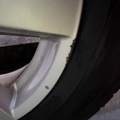 日産純正の17インチアルミホイールとスタッドレスタイヤの4本セット　冬タイヤは美品の画像