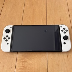 ニンテンドースイッチ　有機EL キャリングケースつき付きの画像