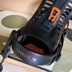 スノーボードヴィンデイングブーツのセットの画像