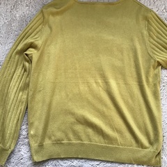 辛子色セーターLの画像