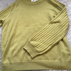 辛子色セーターLの画像