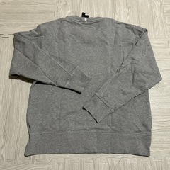 adidas トレーナーの画像