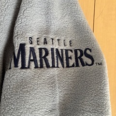 未使用保管品☆UNIQLO シアトルマリナーズ　フリースハーフジップ　Ｌサイズ　ブルーグレーの画像