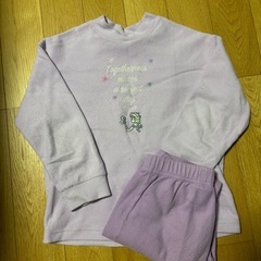 女の子用 130cm パジャマ4セット＋スカートの画像