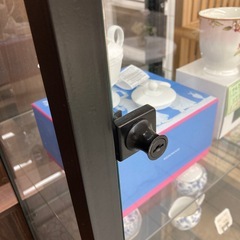 IKEA ガラスショーケース　※鍵欠品の画像