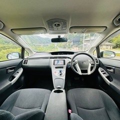 プリウス30 グレードS 平成24年　走行距離　8万8千　車検9年の3月まで　シルバーの限定色の画像