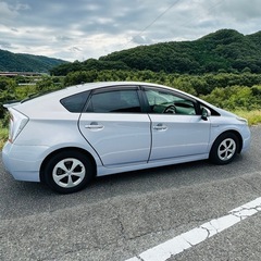 プリウス30 グレードS 平成24年　走行距離　8万8千　車検9年の3月まで　シルバーの限定色の画像