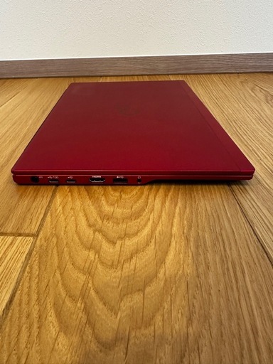 【決まりました】最終値下げ【美品】赤が映える！富士通 LIFEBOOK UH i7 / SSD256GB / Win11 クリーンイン