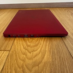 【美品】赤が映える！富士通 LIFEBOOK UH i7 / SSD256GB / Win11 クリーンインストール済✨の画像