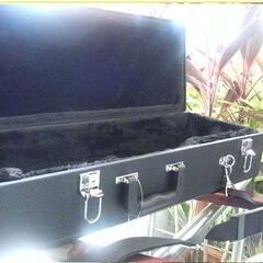 一品のみ新品未使用7.500円　沖縄三線専用　肩紐付き二丁入ふかふかハードケースの画像