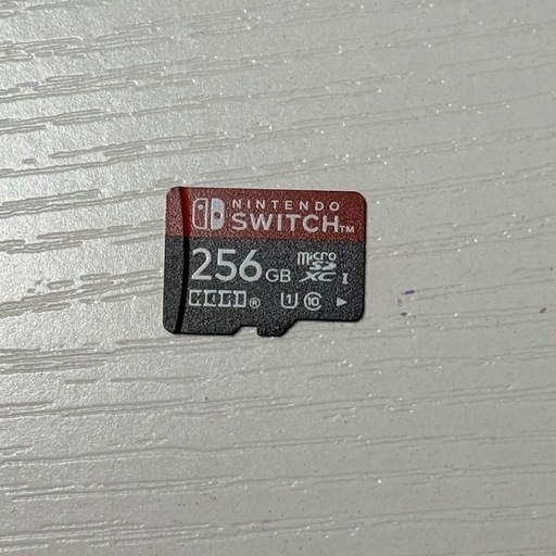 Nintendo Switch本体＋SD
カード
