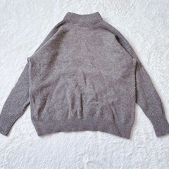 UNIQLO　ユニクロ　ラムブレンドオーバーサイズハイネックセーター　XLの画像