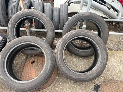 【最終値下げ】ヨコハマ　ブルーアースRV03 225/55/18