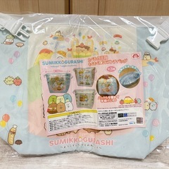 新品未使用🎁すみっコぐらし たべもの王国 もぐもぐ保冷ランチバッグ❁¨̮の画像