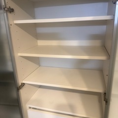 食器棚の画像