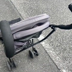 B型ベビーカーの画像