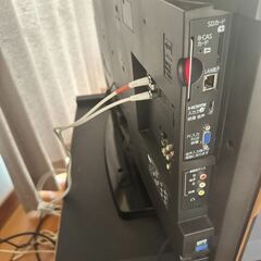 三菱の液晶テレビ　LCD-32CB1　テレビ台付きの画像