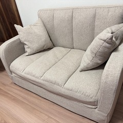 ソファ ベッド ベージュの画像