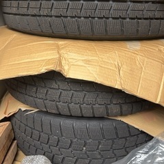 スタッドレスタイヤ
の画像