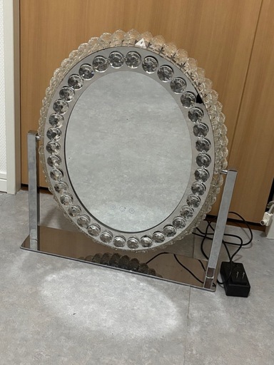 女優ミラー ledライト付き　卓上　ライト付き クリスタル 42.5*36cm&52*46cm