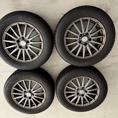 バリ山溝 215/60R16
アルミホイール付スタッドレスタイヤ 4本セットの画像