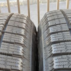 極上深溝　工賃込み　　ブリヂストン製冬タイヤ２２５／６０Ｒ１７　４本セットの画像