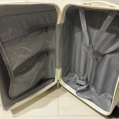 前開き スーツケース 多機能フロントオープン キャリーケース ストッパー付き キャリーバッグ カップホルダー付き 超軽量 360度回転 耐衝撃 TSAロック 静音 頑丈 海外旅行 国内旅行 ビジネス 出張 (ホワイト, Sサイズ ストッパー付き 約41L)
の画像